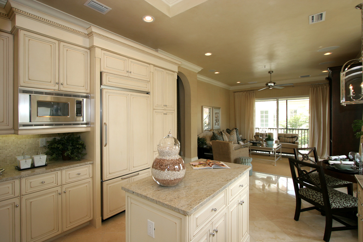 Kitchen—Naples,-FL-(2) | The Henning Group | Commercial & Residential