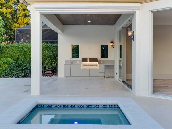 Outdoor Kitchen